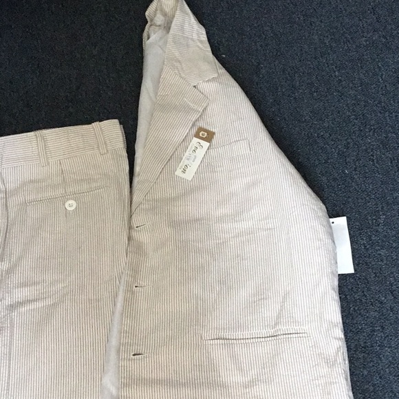 LIGHT SUMMER SUIT FOR MEN. - Picture 3 of 5